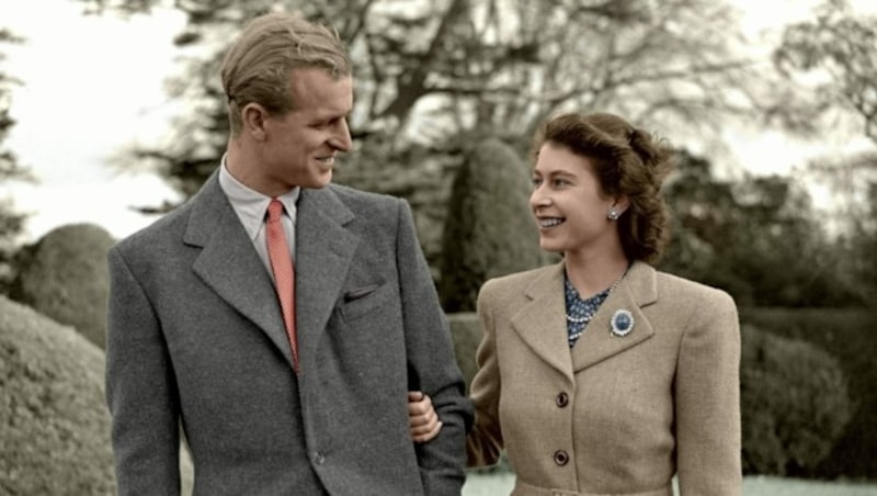 Prinzessin Elizabeth und Prinz Philip in ihren Flitterwochen im November 1947 auf dem Landsitz Broadlands von Prinz Philips Onkel Earl Louis Mountbatten (Bild: S&G / TopFoto / picturedesk.com)