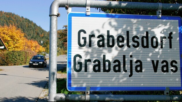 Grabelsdorf/Grabalja vas gehört zur Gemeinde St. Kanzian/Škocjan, wo der 23 Jahre junge Marco Hobel als Bürgermeisterkandidat antritt. (Bild: Kronen Zeitung)
