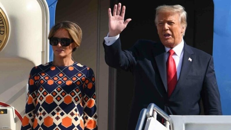 Melania und Donald Trump bei ihrer Ankunft in Florida (Bild: Photo Press Service)