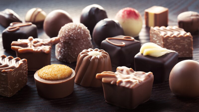 Oblíbeným dárkem jsou také čokolády. (Bild: ©peterschreiber.media - stock.adobe.com)