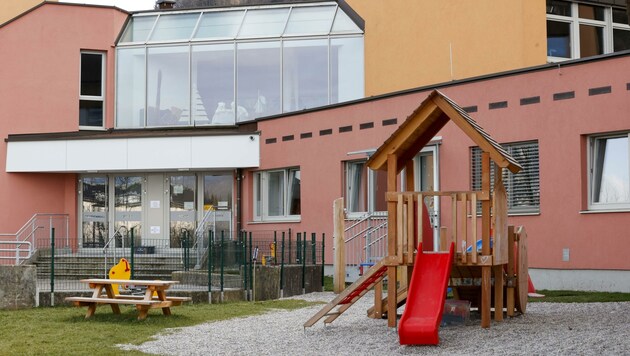 Covid-Alarm: Der Kindergarten Gamp in Hallein muss auch weiterhin geschlossen bleiben. (Bild: Tschepp Markus)