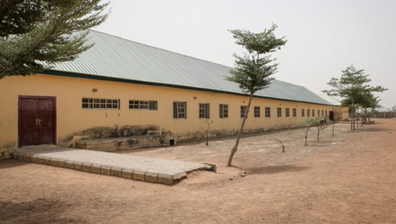 Die Government Girls Junior Secondary School (Bild: AP Photo/Ibrahim Mansur)