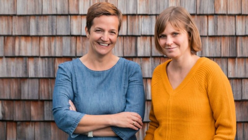 Daniela Stattmann (l.) und Daniela Weinhäupl gründeten im Juli des Vorjahres die „Mooserie“. (Bild: Valentin Weinhäupl Photography)