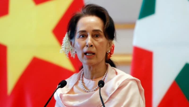 Die beim Putsch am 1. Februar vom Militär festgenommene Regierungschefin von Myanmar, Aung San Suu Kyi, auf einem Archivfoto vom Dezember 2019 (Bild: AP)