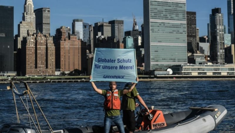 Aktivisten in New York (Bild: © Greenpeace/Stephanie Keith)