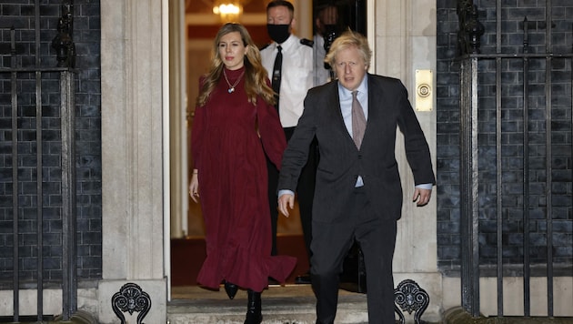 Boris Johnson und seine Frau Carrie (Bild: AFP)