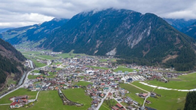 Der Tiroler Bezirk Schwaz - im Bild zu sehen Mayrhofen - wird ab kommender Woche durchgeimpft. (Bild: APA/EXPA/Johann Groder)