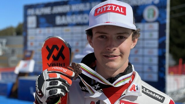 Der Pitztaler Joshua Sturm jubelte in Bansko über Slalom-Bronze bei der Junioren-Weltmeisterschaft. (Bild: ÖSV/Schrammel)