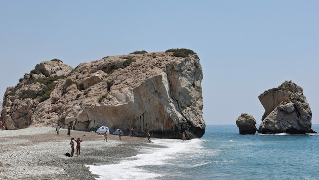 Zypern möchte trotz Corona-Krise auch heuer zahlreiche Touristen auf die malerischen Strände der Mittelmeerinsel locken. (Bild: AFP)