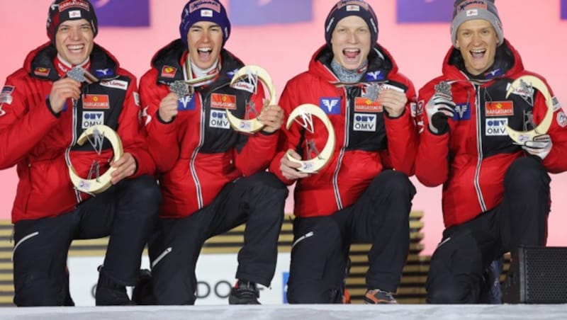 Von links: Philipp Aschenwald, Stefan Kraft, Jan Hoerl und Daniel Huber (Bild: GEPA pictures)