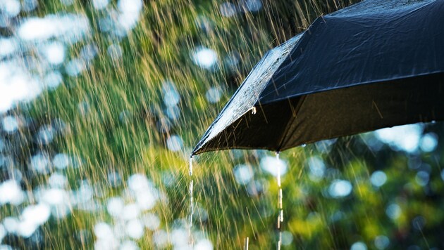Trotz Regen und Gewitter werden warme Temperaturen erwartet. (Bild: stock.adobe.com)