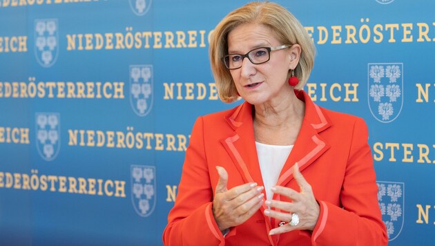 Niederösterreichs Landeshauptfrau Johanna Mikl-Leitner fordert in der Maskenaffäre „lückenlose Aufklärung“ und harte Konsequenzen. (Bild: NLK Filzwieser)