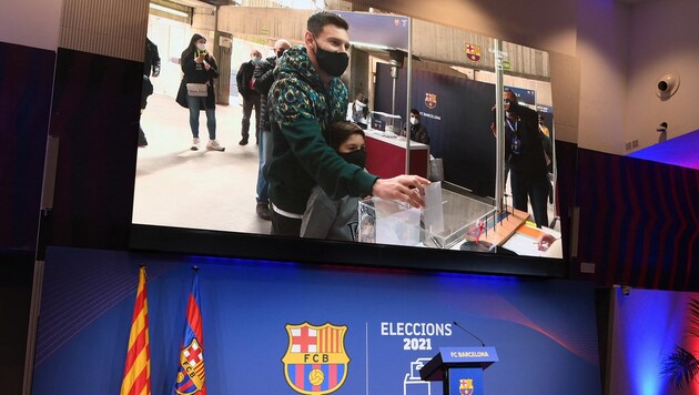 Lionel Messi stimmt bei der Barcelona-Wahl ab. (Bild: AFP or licensors)