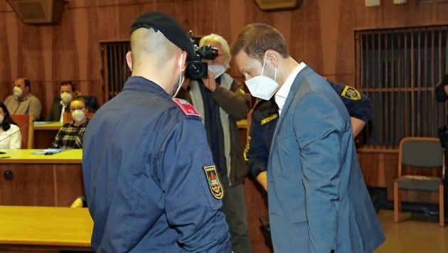 Der Angeklagte bei seinem Prozess im Grazer Straflandesgericht (Bild: Christian Jauschowetz)