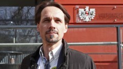 Der frühere Kärntner Landtagsabgeordnete (Grüne, Team Stronach/Team Kärnten, zuletzt BZÖ) und nunmehrige Anti-Corona-Aktivist Martin Rutter (Bild: APA/GERT EGGENBERGER)