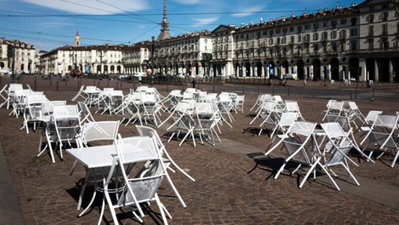 Ab Montag sollen Italiens Restaurants zumindest die Außenbereiche wieder für Gäste öffnen dürfen. (Bild: AFP)