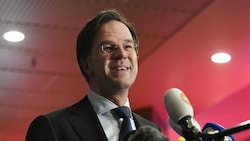 Der niederländische Ministerpräsident Mark Rutte steht vor seiner vierten Amtszeit. (Bild: APA/AFP/POOL/PIROSCHKA VAN DE WOUW)