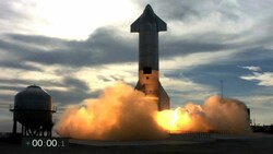 Mit seiner Schwerlastrakete „Starship“ will Elon Musk zum Mond und noch viel weiter. (Bild: SpaceX)