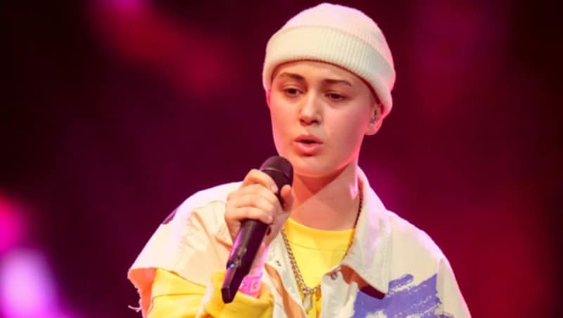 Vanessa Dulhofer: Die 16-jährige Schülerin kommt aus Traiskirchen in Niederösterreich. Sie sang „If I Were a Boy“ von Beyoncé. (Bild: ORF)