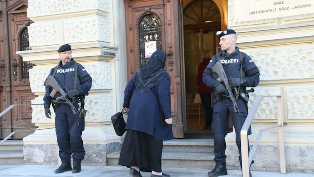 Auch beim Prozess in Graz herrschten erhöhte Sicherheitsvorkehrungen (Bild: Jürgen Radspieler)