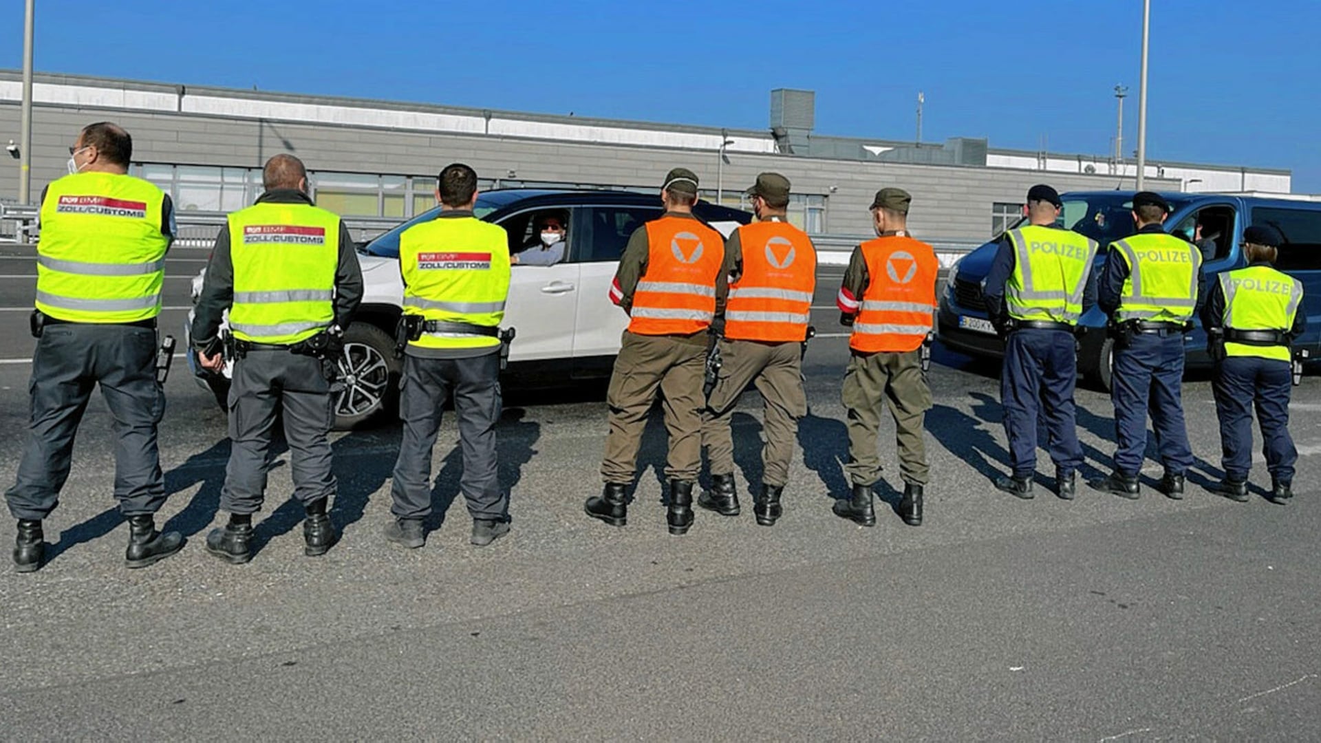 Strengere Kontrollen Einreise Nach Osterreich Aktion Scharf An Grenzen Krone At