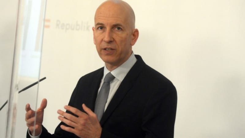 Arbeitsminister Martin Kocher (ÖVP) (Bild: APA/HERBERT PFARRHOFER)