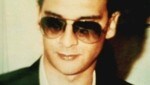 Matteo Messina Denaro als junger Sonnyboy mit Sonnenbrillen (Bild: Kronen Zeitung)