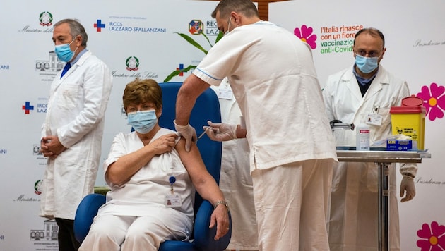 Impfung in Italien (Bild: ANDREA SABBADINI / SPALLANZANI INSTITUTE / AFP)