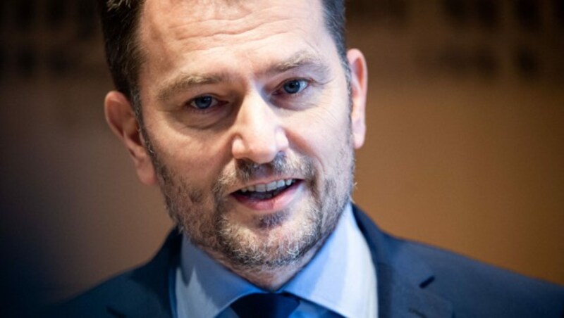 Igor Matovic trat nach einer Regierungskrise als Premierminister zurück und ist mittlerweile Finanzminister geworden. (Bild: APA/AFP/VLADIMIR SIMICEK)