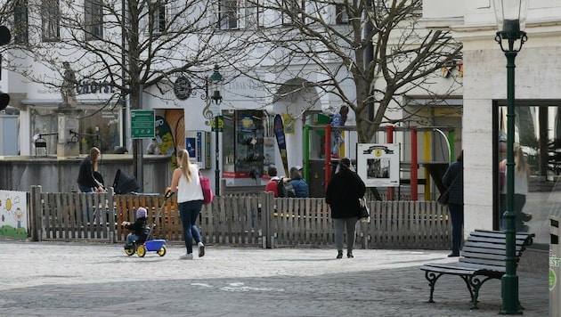 Spaziergänger in Eisenstadt (Bild: P. Huber)