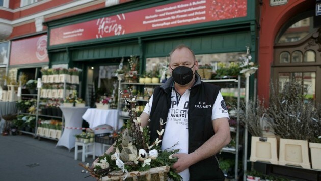 Blumenhändler Heinz aus Wien-Hernals: Reiner Straßenverkauf (Bild: Bartel Gerhard)