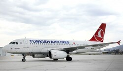 Am Donnerstagabend landete gegen 14.45 Uhr die erste Turkish-Maschine seit Wochen auf dem Salzburger Flughafen (Bild: Salzburg Airport)