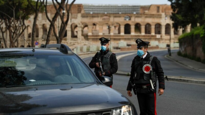 Carabinieri in Rom (Bild: AP)