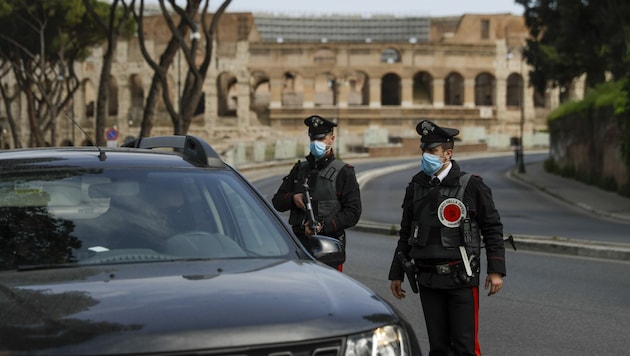 Carabinieri in Rom (Bild: AP)