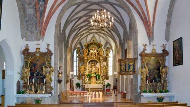 Geschmückte Kirche in Pater Virgils Pfarrgemeinde Abtenau (Bild: Foto Schorn)