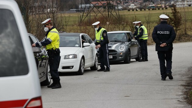 Polizei verstärkt die Präsenz auf Salzburgs Straßen zu Ostern (Bild: Tschepp Markus)