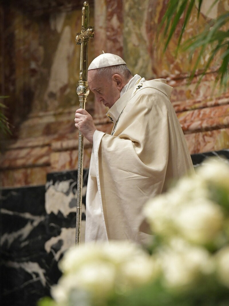 Papst Franziskus bei der Ostermesse im Petersdom (Bild: AFP or licensors)