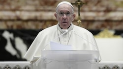Papst Franziskus beim Ostersegen „Urbi et Orbi“ (Bild: AFP)