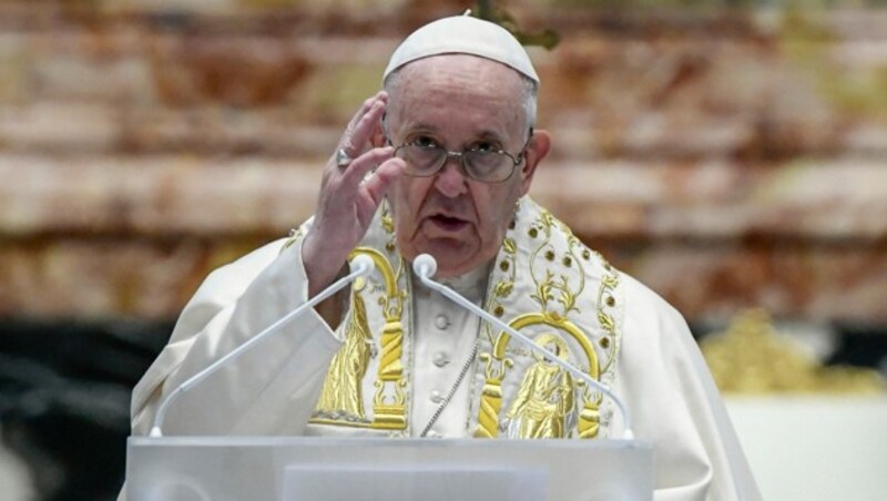 Papst Franziskus erteilte im Petersdom den Ostersegen „Urbi et orbi“. (Bild: AFP)