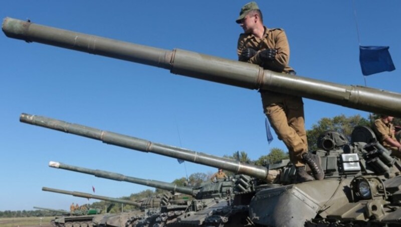 Pro-russische T72-Panzer in der Region Donezk (Bild: AFP)