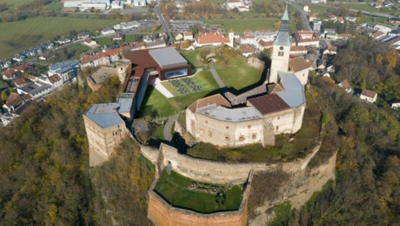 Eine weitere Visualisierung des Projekts: so könnte die Burg Güssing von oben aussehen. (Bild: FOTO-MUIK | PICHLER & TRAUPMANN ARCHITEKTEN)