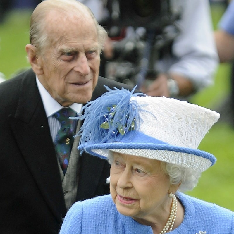 Prinz Philip mit der Queen 2016 (Bild: EPA)