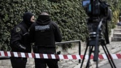 Der bekannte griechische Journalist Giorgos Karaivaz ist am Freitag in Athen auf offener Straße erschossen worden. (Bild: AFP)