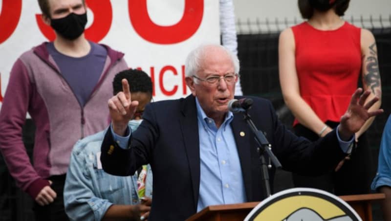 Das Ja-Lager hatte die Unterstützung des bekannten US-Senators und ehemaligen Präsidentschaftskandidaten Bernie Sanders. (Bild: APA/AFP/Patrick T. FALLON)