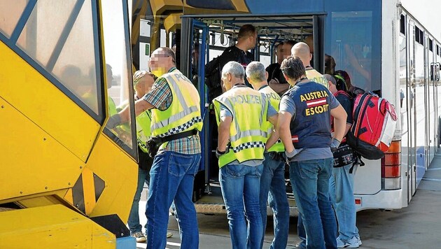 Charter-Rückführungen (Symbolbild) in Österreich (Bild: LPD Steiermark, Jürgen Makowecz)