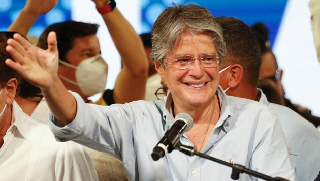 Guillermo Lasso wird nach seiner dritten Kandidatur nun Präsident von Ecuador. (Bild: AP/Angel Dejesus)