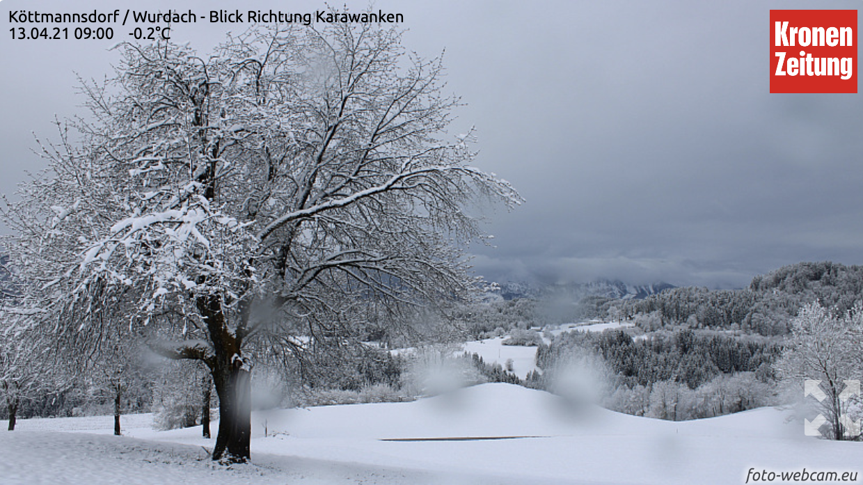 Die Webcam der "Kärntner Krone" zeigt es: Schnee auch in Köttmannsdorf. (Bild: Kärntner Krone)