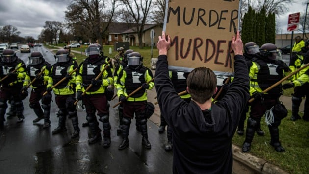 Die Tötung von Daunte Wright hatte erneut landesweite Proteste in den USA ausgelöst. (Bild: AP)