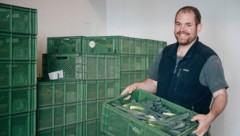 Simon Vetter ist seit 2016 Geschäftsführer eines biologischen Landwirtschaftbetriebs mit 15 Mitarbeitern. (Bild: mathis.studio)