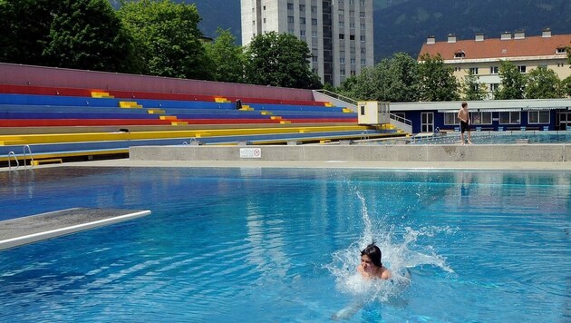 Die Stadt strebt mit einer neuen Schwimmhalle die ganzjährige Nutzung des Freibads Tivoli an. (Bild: Erich Spiess )